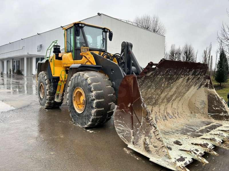 Volvo L220H - Wheel loader: picture 3 Volvo L220H - Wheel loader: picture 3