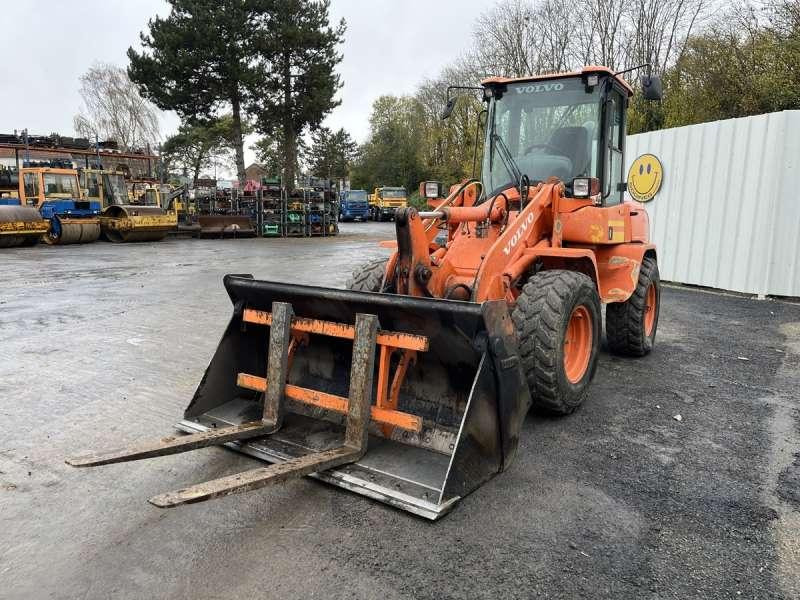 Volvo L30G - Wheel loader: picture 2 Volvo L30G - Wheel loader: picture 2