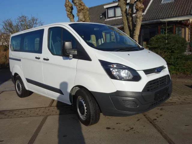 Ford 2,2 TDCI CUSTOM,HANDBAK,ROLSTOELLIFT - Commercial vehicle: picture 1 Ford 2,2 TDCI CUSTOM,HANDBAK,ROLSTOELLIFT - Commercial vehicle: picture 1