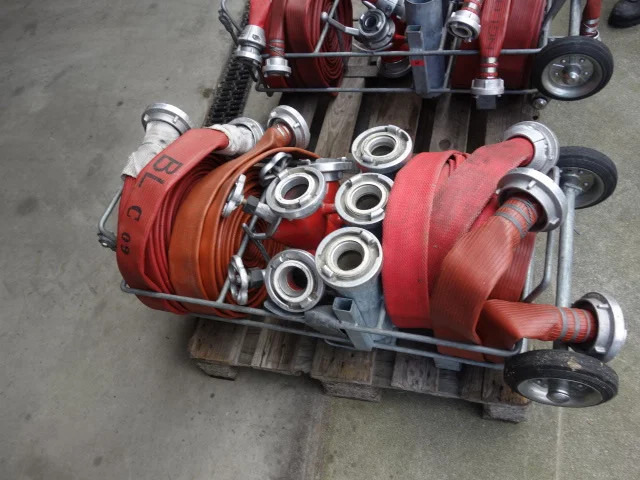 Mercedes-Benz 80euro fire hose - Fire truck: picture 1 Mercedes-Benz 80euro fire hose - Fire truck: picture 1