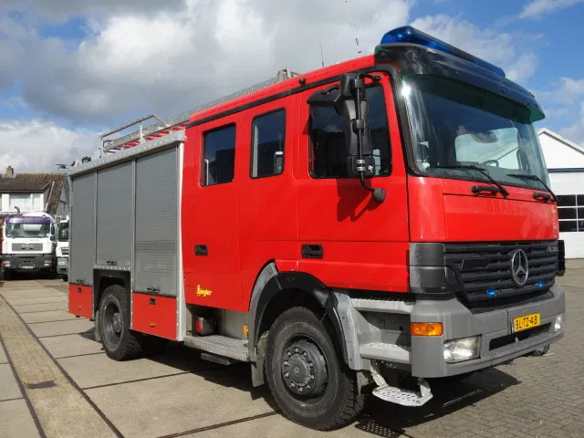 Mercedes-Benz Actros 1831 4X4 ZIEGLER BOMBEROS POMP,2500 L TANK - Fire truck: picture 2 Mercedes-Benz Actros 1831 4X4 ZIEGLER BOMBEROS POMP,2500 L TANK - Fire truck: picture 2