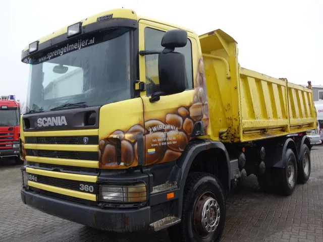 Scania P124-360 124-360 6x6 manual fuelpump - Tipper: picture 3 Scania P124-360 124-360 6x6 manual fuelpump - Tipper: picture 3