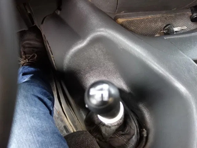 Scania P124-360 124-360 6x6 manual fuelpump - Tipper: picture 5 Scania P124-360 124-360 6x6 manual fuelpump - Tipper: picture 5