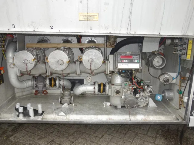 Scania R380 6X2 19205 LITER TANK,MANUAL GEARBOX - Tanker truck: picture 4 Scania R380 6X2 19205 LITER TANK,MANUAL GEARBOX - Tanker truck: picture 4