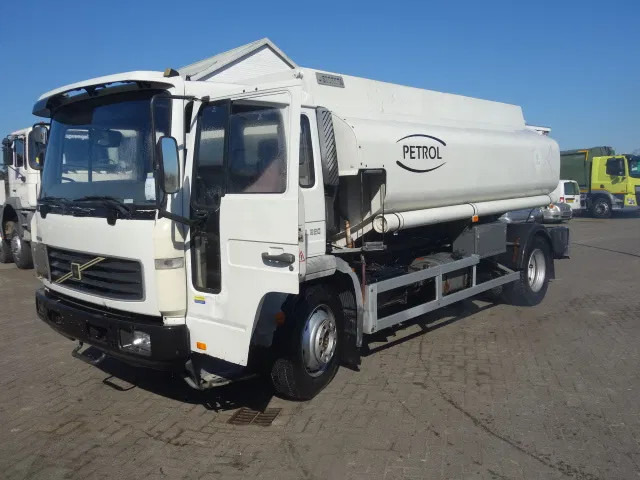 Volvo FL 240 220PK 12000 LITER STEELSPRINGS - Tanker truck: picture 2 Volvo FL 240 220PK 12000 LITER STEELSPRINGS - Tanker truck: picture 2