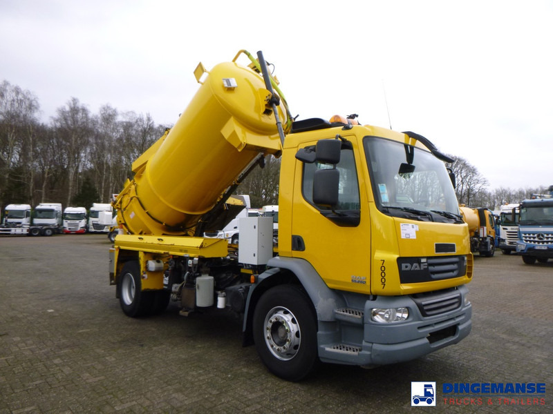DAF LF 55.220 4X2 Whale vacuum tank 8.1 m3 - Vacuum truck: picture 2 DAF LF 55.220 4X2 Whale vacuum tank 8.1 m3 - Vacuum truck: picture 2