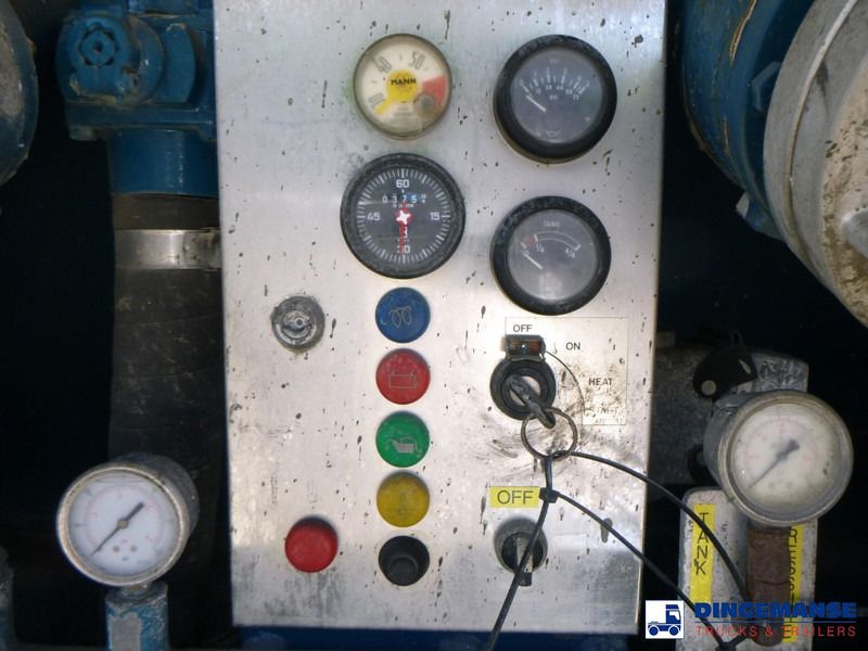 Tanker semi-trailer Feldbinder Powder tank alu 40 m3 + engine/compressor: picture 18 Tanker semi-trailer Feldbinder Powder tank alu 40 m3 + engine/compressor: picture 18