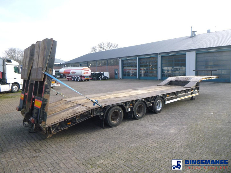 KING 3-axle lowbed trailer GTS44 - Low loader semi-trailer: picture 4 KING 3-axle lowbed trailer GTS44 - Low loader semi-trailer: picture 4