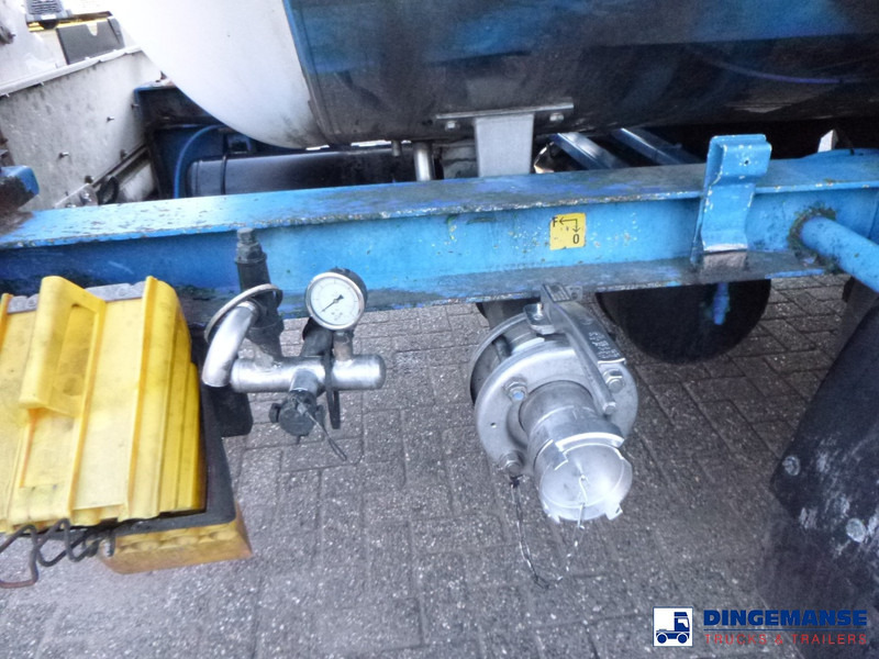 Magyar Chemical tank inox L4BH 32.9 m3 / 1 comp - Tanker semi-trailer: picture 5 Magyar Chemical tank inox L4BH 32.9 m3 / 1 comp - Tanker semi-trailer: picture 5