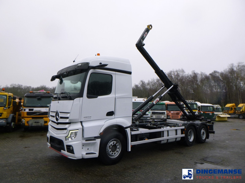 Mercedes-Benz Actros 2843 6x2 Hyva container hook 20t - Hook lift truck: picture 1 Mercedes-Benz Actros 2843 6x2 Hyva container hook 20t - Hook lift truck: picture 1