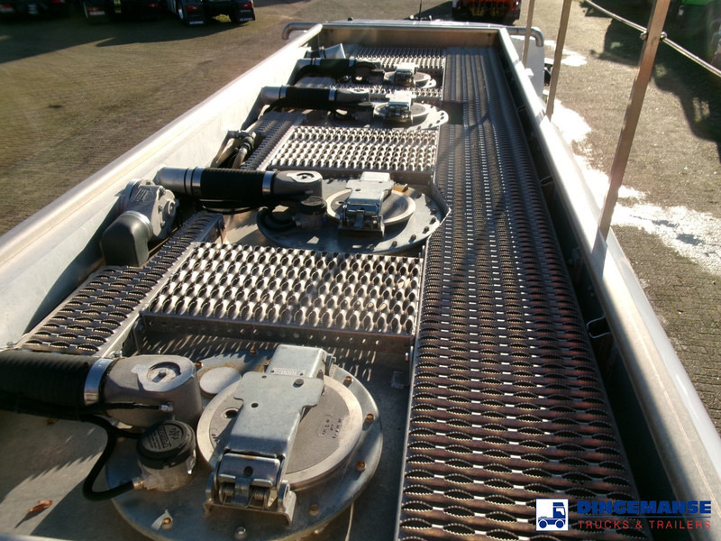 Tanker truck Renault Midlum 270 4x2 fuel tank 11.5 m3 / 4 comp ADR 26-04-2024: picture 14