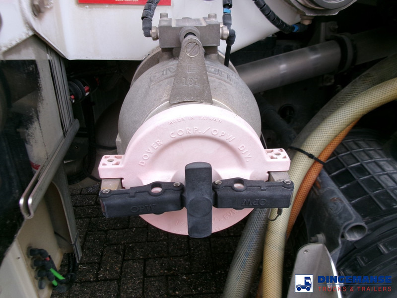 Tanker truck Renault Premium 270 4x2 fuel tank 13.8 m3 / 4 comp: picture 7