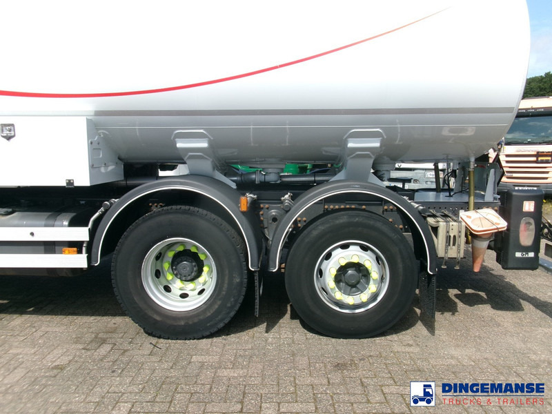 Renault Premium 310 dxi 6x2 fuel tank 18.5 m3 / 5 comp / ADR 16/08/2024 - Tanker truck: picture 5 Renault Premium 310 dxi 6x2 fuel tank 18.5 m3 / 5 comp / ADR 16/08/2024 - Tanker truck: picture 5