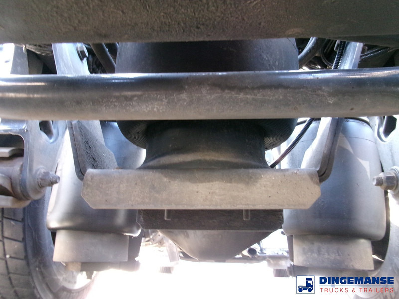 Cab chassis truck Renault Premium 370 6x2 chassis: picture 12