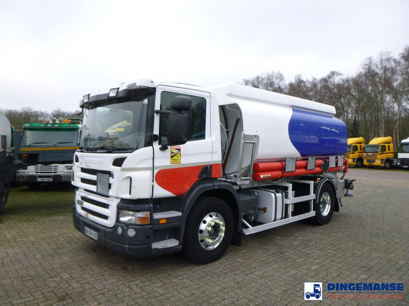 Scania P 270 DB 4x2 fuel tank 13.6 m3 / 4 comp - Tanker truck: picture 1 Scania P 270 DB 4x2 fuel tank 13.6 m3 / 4 comp - Tanker truck: picture 1