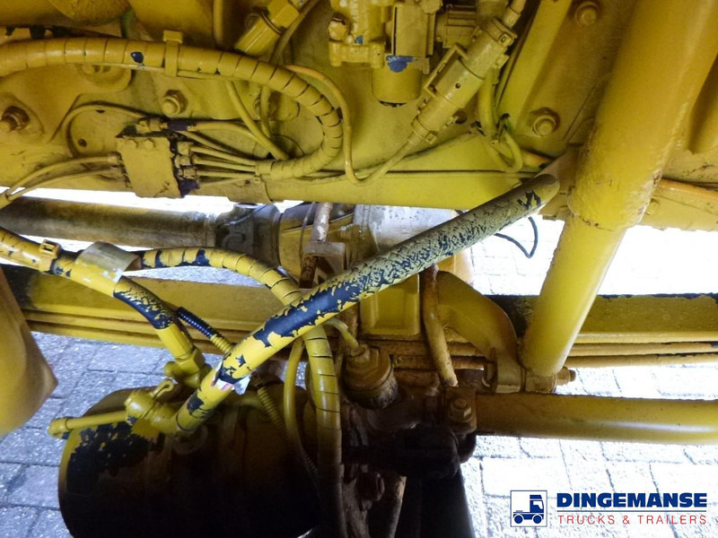 Snow removal vehicle Scania P114-340 CB 6X6 RHD gritter / snow plough: picture 18 Snow removal vehicle Scania P114-340 CB 6X6 RHD gritter / snow plough: picture 18