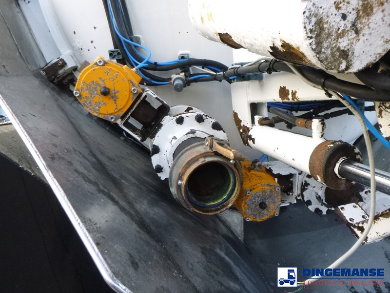 Vacuum truck Scania P124-420 6x2 vacuum tank 10.5 m3: picture 18