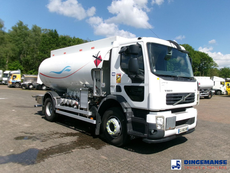 Volvo FE 260 4x2 dxi fuel tank 13.3 m3 / 4 comp / ADR 21-06-2024 - Tanker truck: picture 2 Volvo FE 260 4x2 dxi fuel tank 13.3 m3 / 4 comp / ADR 21-06-2024 - Tanker truck: picture 2