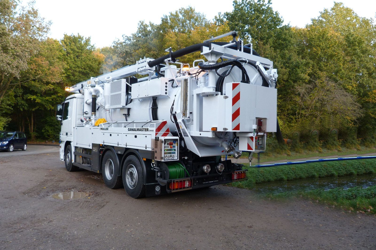 Mercedes-Benz Actros 2844 6x2 Müller 10m³ Canalmaster WRG - Vacuum truck: picture 2 Mercedes-Benz Actros 2844 6x2 Müller 10m³ Canalmaster WRG - Vacuum truck: picture 2