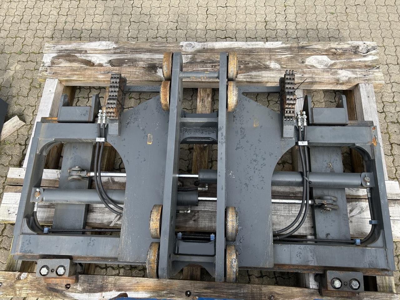 Carer COMPLETE FRONT-END - Attachment for Material handling equipment: picture 2 Carer COMPLETE FRONT-END - Attachment for Material handling equipment: picture 2