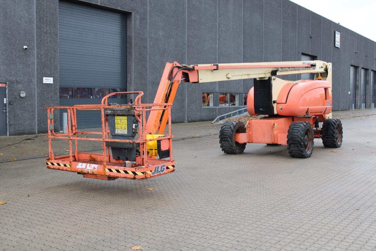 JLG 800AJ - Articulated boom: picture 3 JLG 800AJ - Articulated boom: picture 3