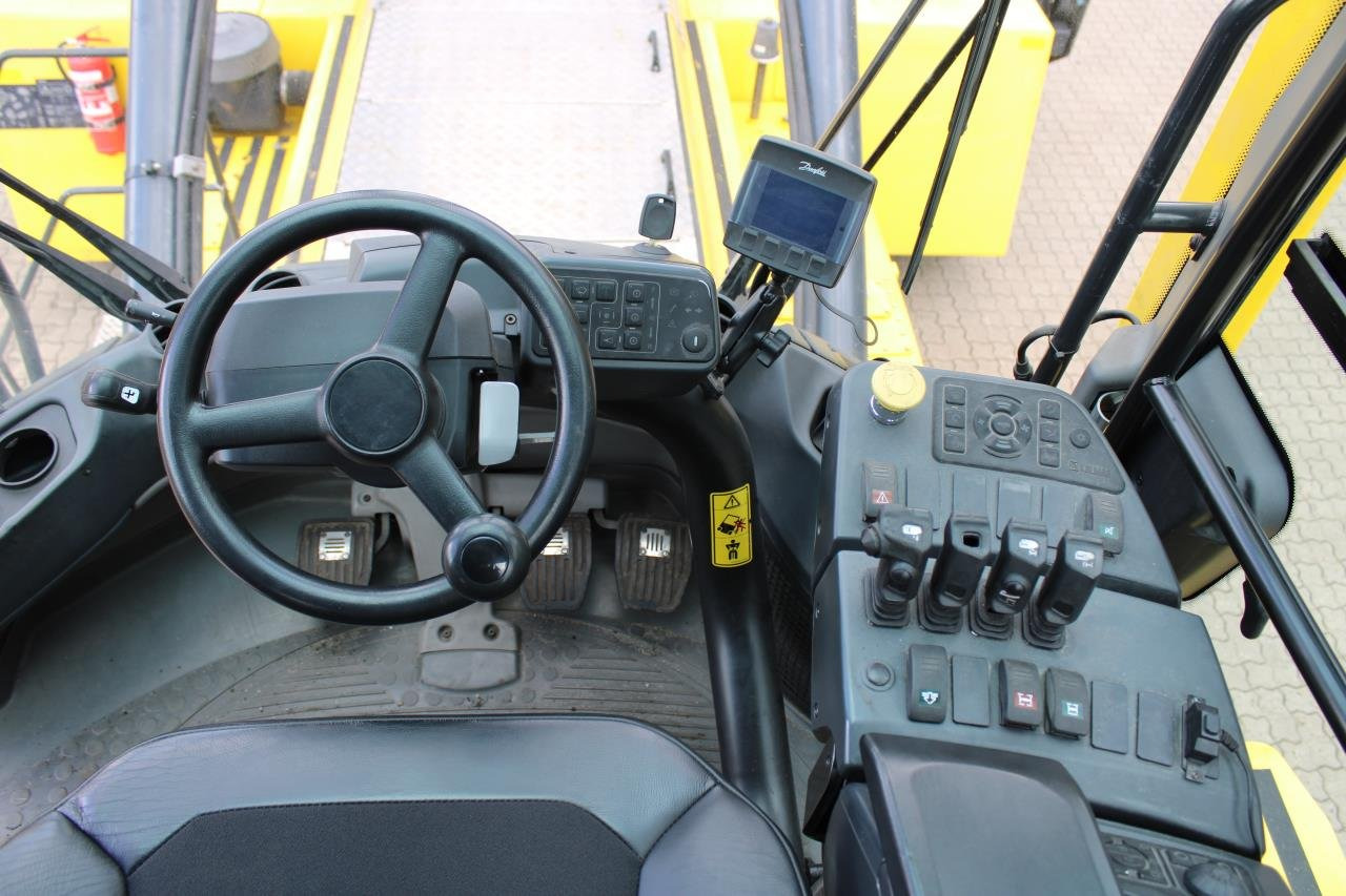 Kalmar DCG90-45ES7 - Container handler: picture 4 Kalmar DCG90-45ES7 - Container handler: picture 4