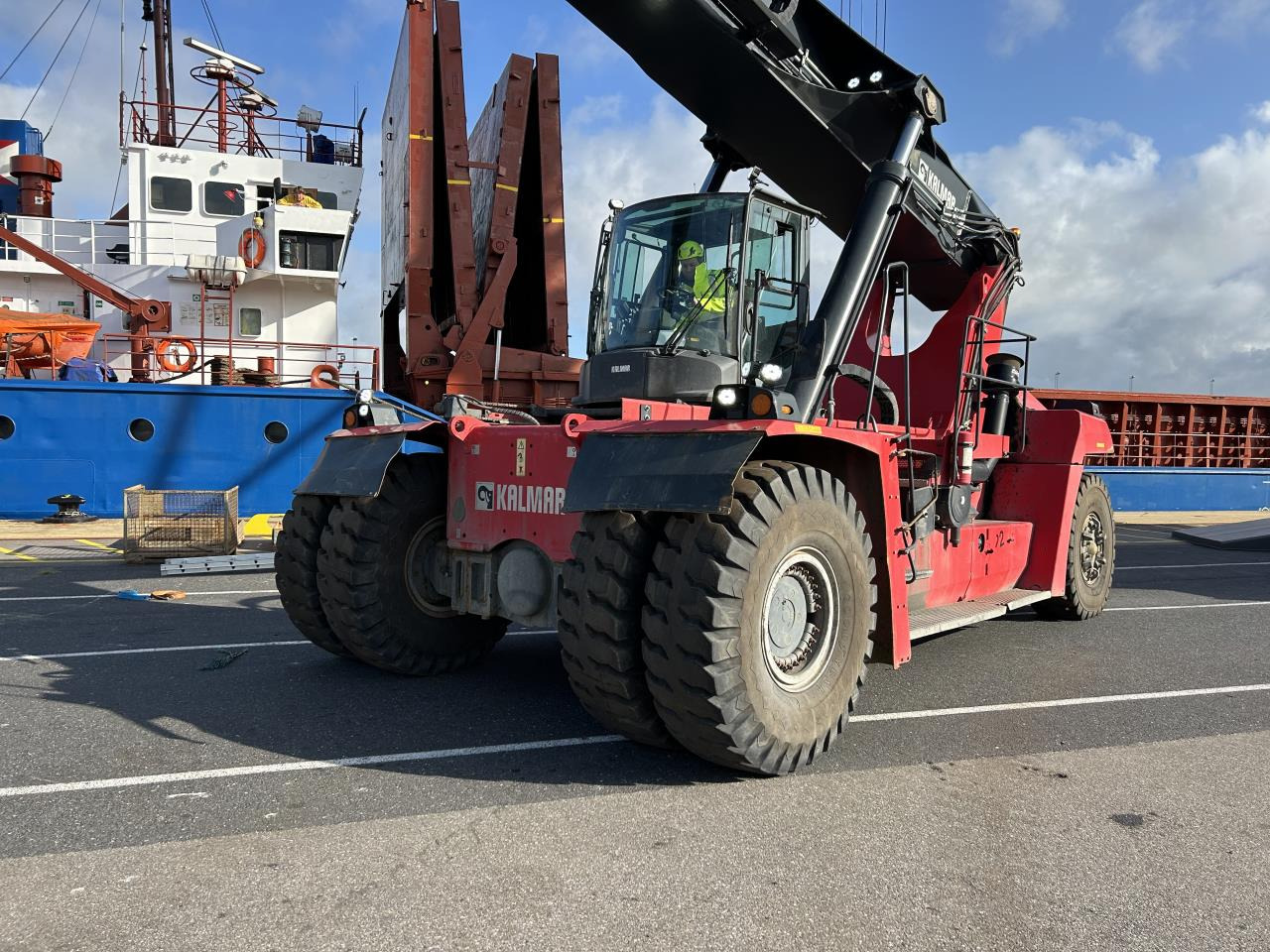 Kalmar DRG450-65S5 - Reach stacker: picture 2 Kalmar DRG450-65S5 - Reach stacker: picture 2