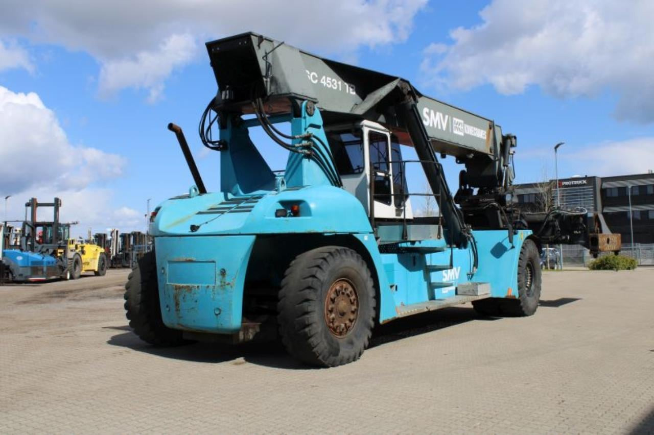 SMV SC45-31 TB5 - Reach stacker: picture 3 SMV SC45-31 TB5 - Reach stacker: picture 3