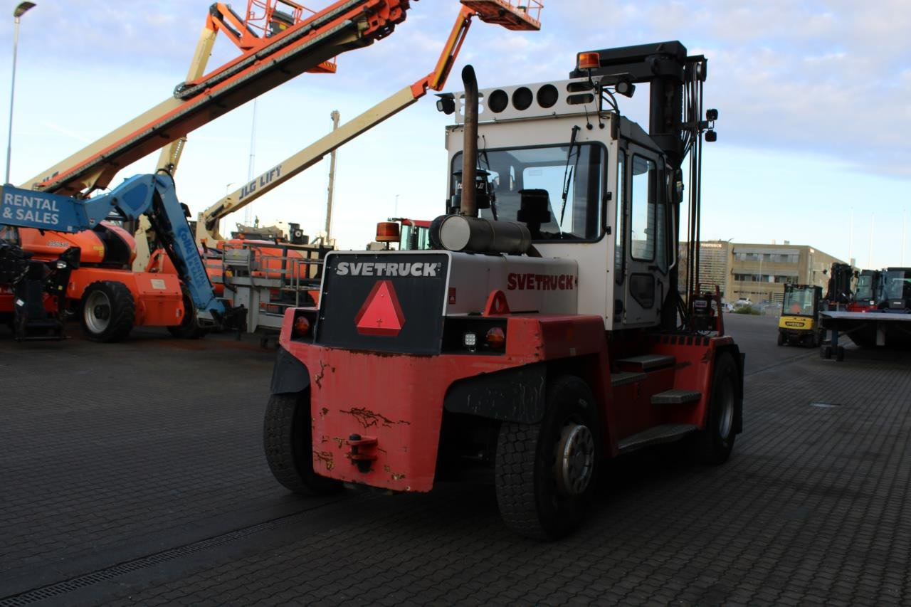 SveTruck 13660 - Diesel forklift: picture 3 SveTruck 13660 - Diesel forklift: picture 3