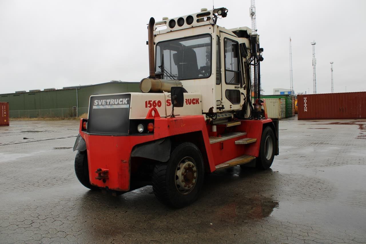 SveTruck 1560 - Diesel forklift: picture 3 SveTruck 1560 - Diesel forklift: picture 3