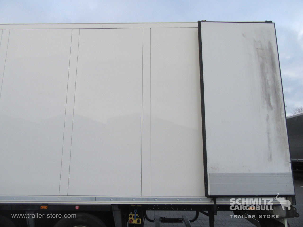SCHMITZ Auflieger Tiefkühler Standard Double deck - Isothermal semi-trailer: picture 4 SCHMITZ Auflieger Tiefkühler Standard Double deck - Isothermal semi-trailer: picture 4