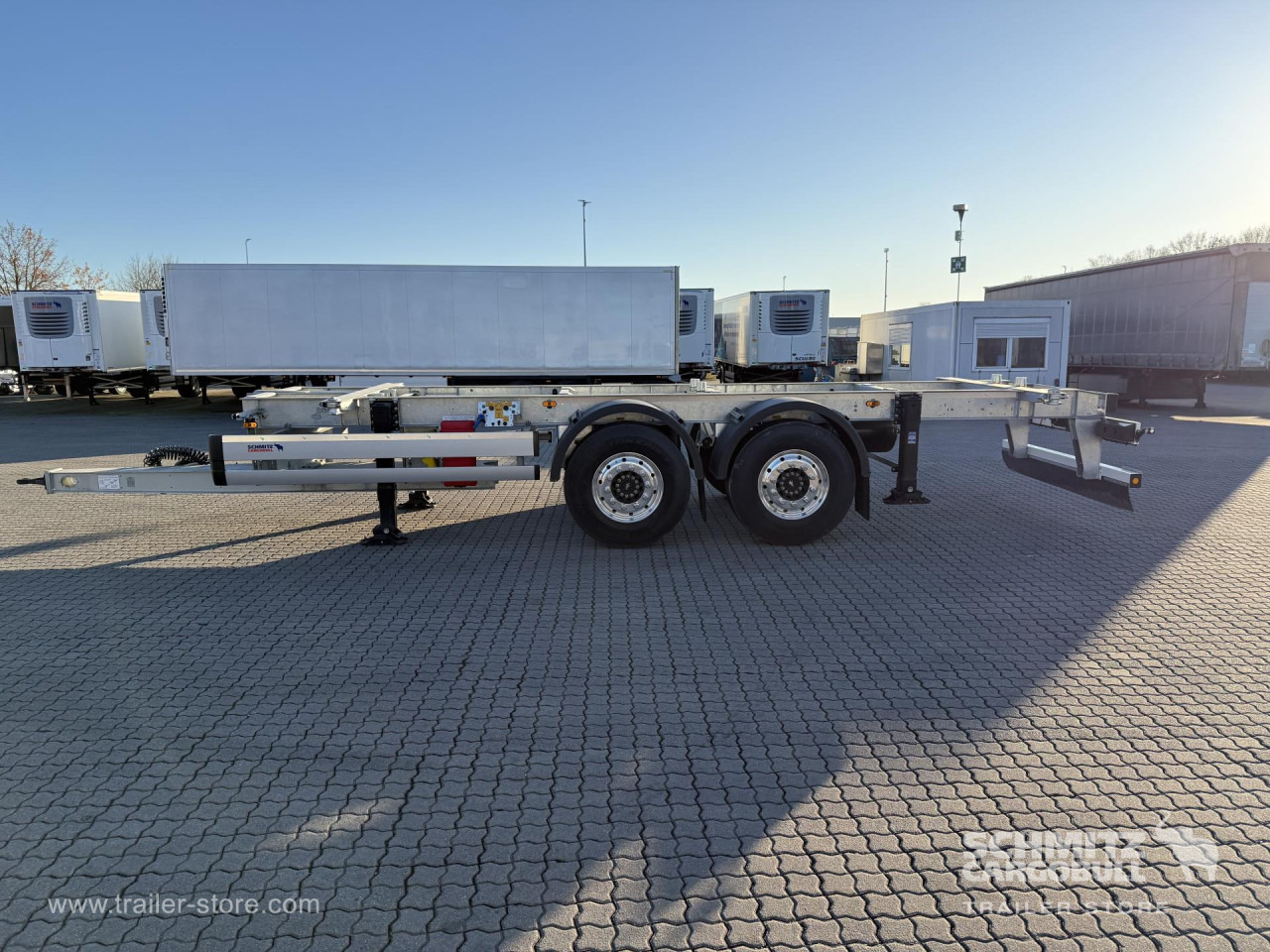 Container transporter/ Swap body trailer SCHMITZ Zentralachsanhänger Wechselfahrgestell Standard: picture 9