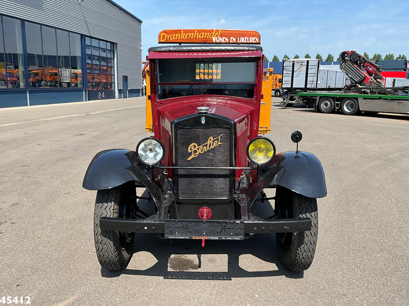 BERLIET V.H.A Oldtimer met open laadbak - Dropside/ Flatbed truck: picture 2 BERLIET V.H.A Oldtimer met open laadbak - Dropside/ Flatbed truck: picture 2