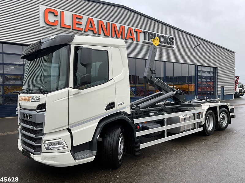 DAF FAN XD 450 Euro 6 Hyva 26 Ton haakarmsysteem - Hook lift truck: picture 1 DAF FAN XD 450 Euro 6 Hyva 26 Ton haakarmsysteem - Hook lift truck: picture 1