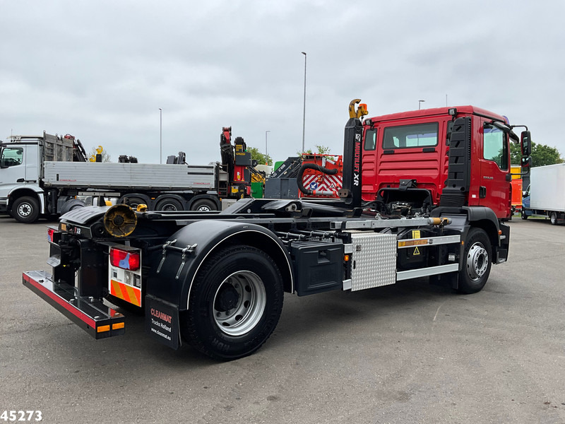 MAN TGM 18.280 Multilift 21 Ton haakarmsysteem Just 25.790 km! - Hook lift truck: picture 4 MAN TGM 18.280 Multilift 21 Ton haakarmsysteem Just 25.790 km! - Hook lift truck: picture 4