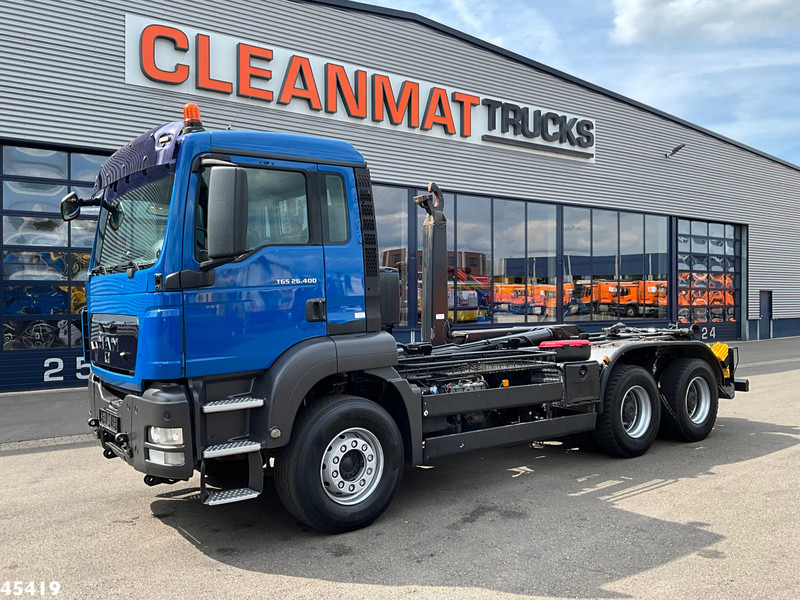 MAN TGS 26.400 6x4 Manual Full Steel Just 327.817 km! - Hook lift truck: picture 2 MAN TGS 26.400 6x4 Manual Full Steel Just 327.817 km! - Hook lift truck: picture 2