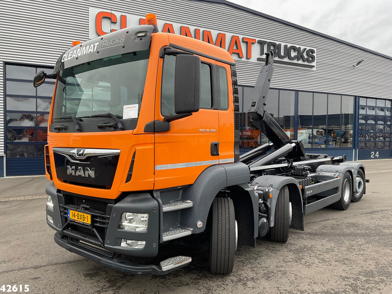 MAN TGS 35.360 8x2 Euro 6 VDL 30 Ton haakarmsysteem - Hook lift truck: picture 1 MAN TGS 35.360 8x2 Euro 6 VDL 30 Ton haakarmsysteem - Hook lift truck: picture 1