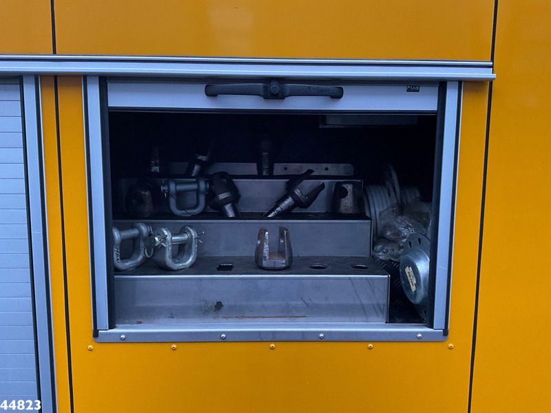 Tow truck Scania R730 V8 8x4 Euro 6 Retarder Recovery truck Just 17.951 km!: picture 17 Tow truck Scania R730 V8 8x4 Euro 6 Retarder Recovery truck Just 17.951 km!: picture 17