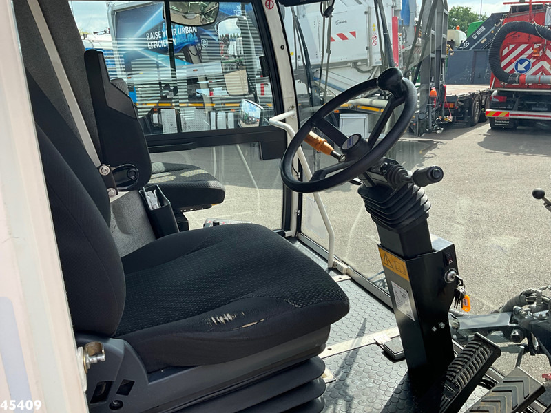 Road sweeper Schmidt Cleango 500 Compact Euro 6 with 3-rd brush: picture 10