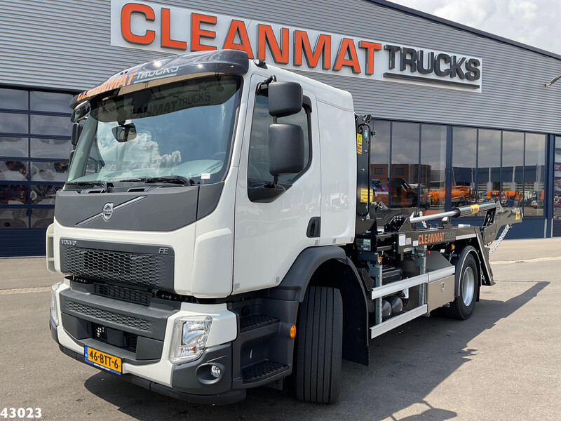 Volvo FE 350 Hyva 14 Ton portaalarmsysteem - Skip loader truck: picture 2 Volvo FE 350 Hyva 14 Ton portaalarmsysteem - Skip loader truck: picture 2