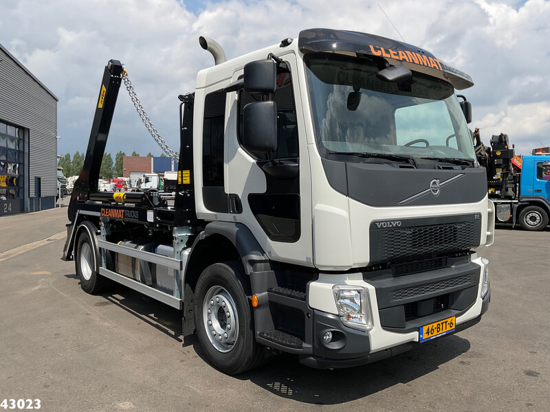 Volvo FE 350 Hyva 14 Ton portaalarmsysteem - Skip loader truck: picture 3 Volvo FE 350 Hyva 14 Ton portaalarmsysteem - Skip loader truck: picture 3