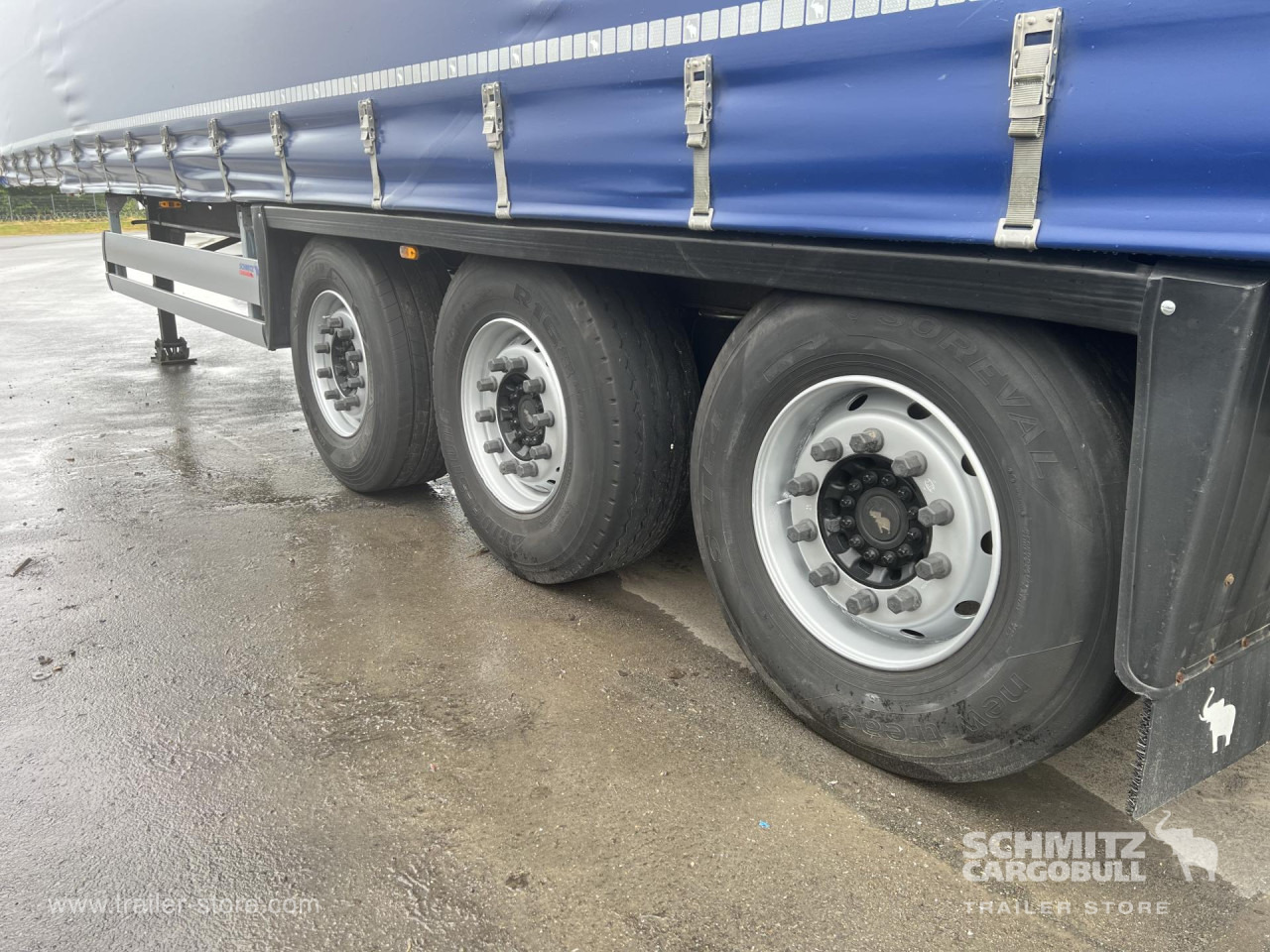 SCHMITZ Curtainsider Mega - Curtainsider semi-trailer: picture 4 SCHMITZ Curtainsider Mega - Curtainsider semi-trailer: picture 4