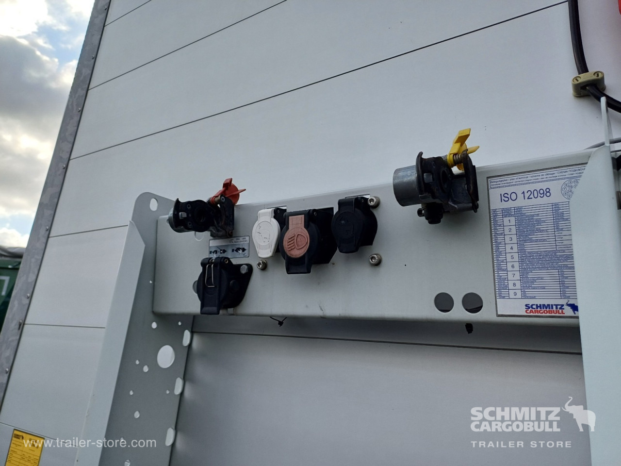 SCHMITZ Auflieger Curtainsider Standard - Curtainsider semi-trailer: picture 2 SCHMITZ Auflieger Curtainsider Standard - Curtainsider semi-trailer: picture 2