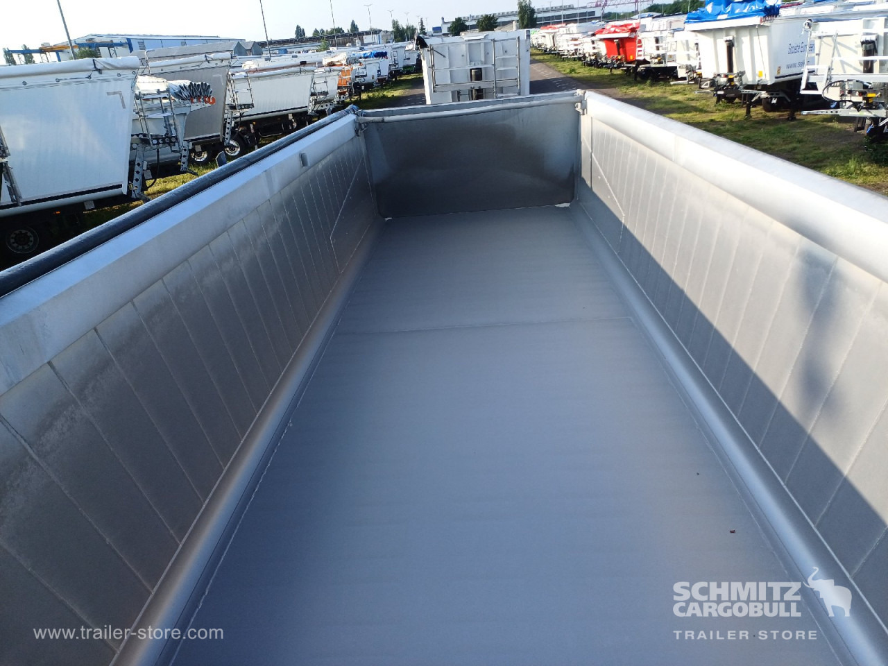 SCHMITZ Auflieger Kipper Alukastenmulde 24m³ - Tipper semi-trailer: picture 5 SCHMITZ Auflieger Kipper Alukastenmulde 24m³ - Tipper semi-trailer: picture 5