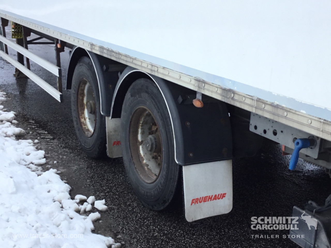 FRUEHAUF Dryfreight Standard Taillift - Closed box semi-trailer: picture 2 FRUEHAUF Dryfreight Standard Taillift - Closed box semi-trailer: picture 2