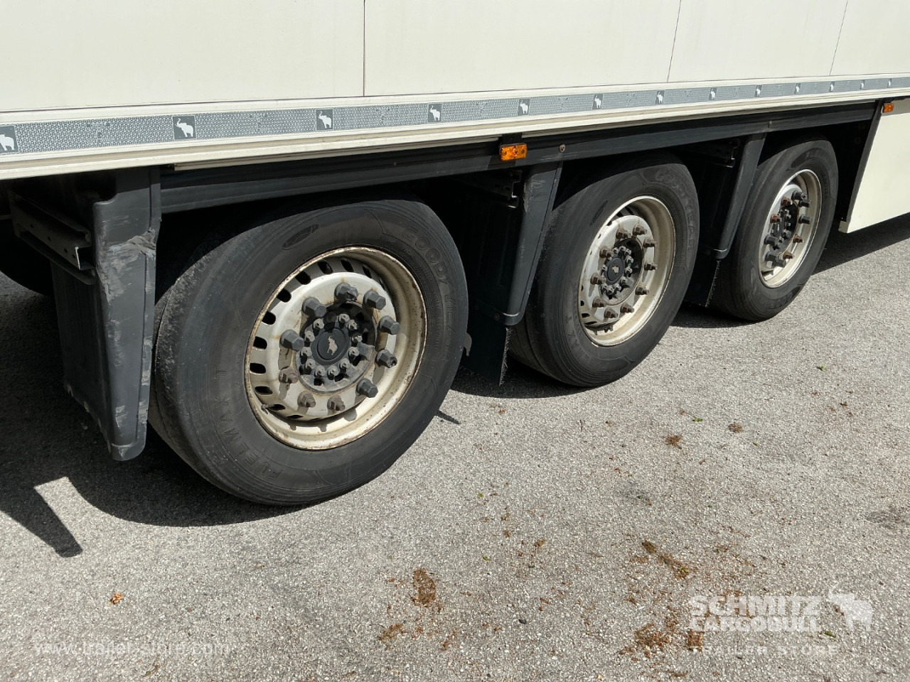 SCHMITZ Reefer Meat hanging system - Isothermal semi-trailer: picture 3 SCHMITZ Reefer Meat hanging system - Isothermal semi-trailer: picture 3