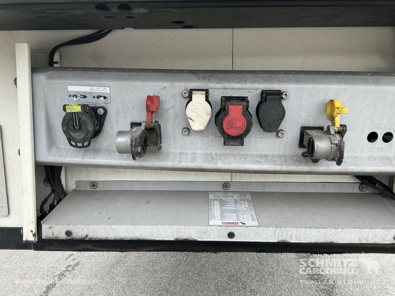 SCHMITZ Reefer Standard Double deck - Isothermal semi-trailer: picture 4 SCHMITZ Reefer Standard Double deck - Isothermal semi-trailer: picture 4