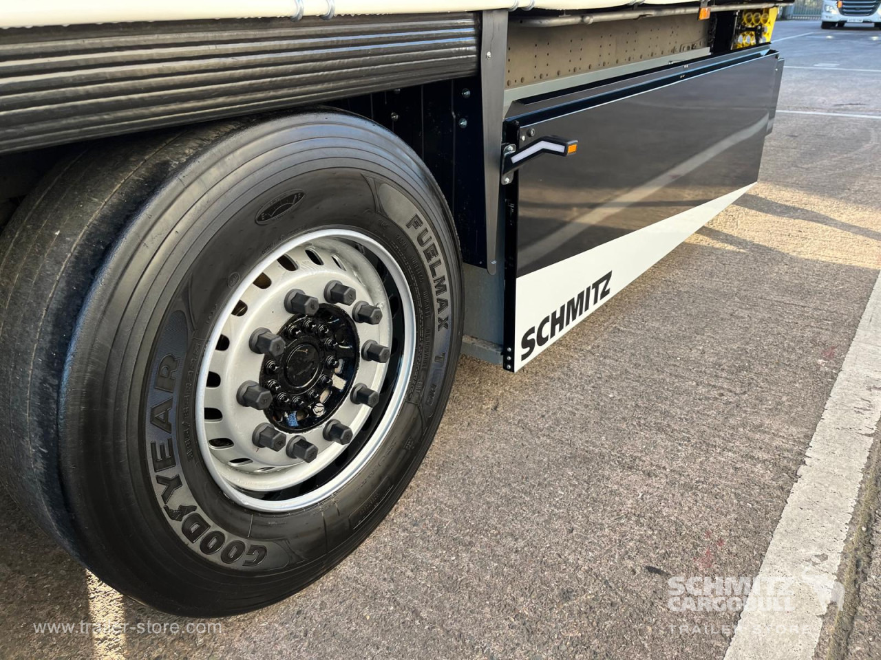 SCHMITZ Curtainsider Euroliner - Curtainsider semi-trailer: picture 5 SCHMITZ Curtainsider Euroliner - Curtainsider semi-trailer: picture 5