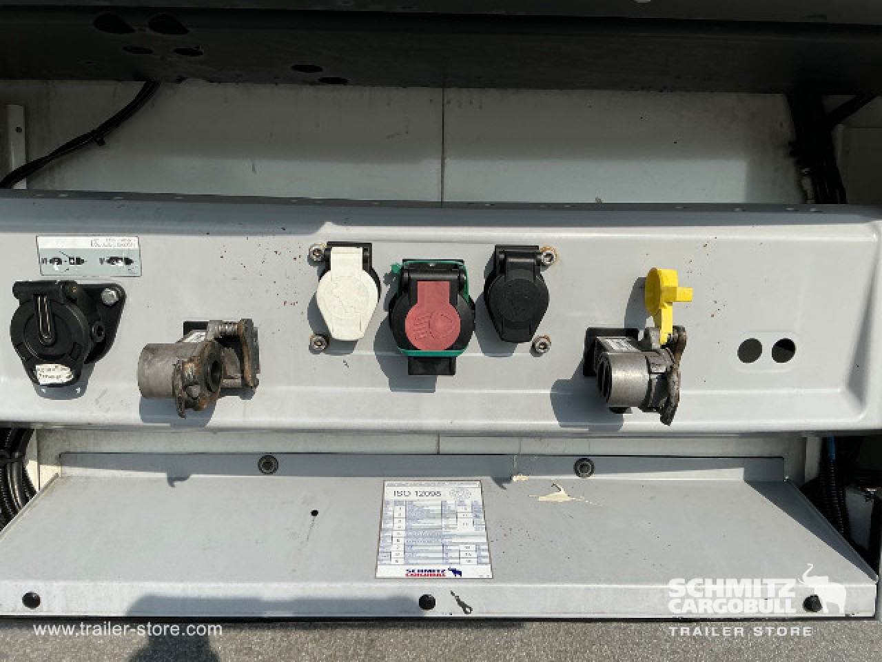 SCHMITZ Reefer Meat hanging system - Isothermal semi-trailer: picture 4 SCHMITZ Reefer Meat hanging system - Isothermal semi-trailer: picture 4