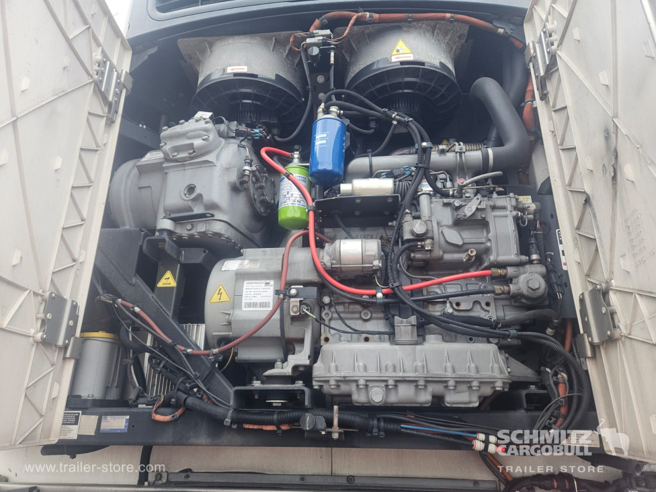 SCHMITZ Reefer Multitemp Taillift - Isothermal semi-trailer: picture 2 SCHMITZ Reefer Multitemp Taillift - Isothermal semi-trailer: picture 2